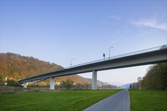 The Elbe bridge in Bad Schandau (B 172) is closed to all traffic with immediate effect. This