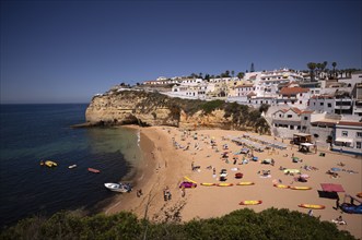 Praia de Carvoeiro, bathing beach, sandy beach, bathers, Carvoeiro, Algarve, Portugal, Europe