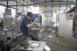 Glassblower, 46 years old, at work, Royal Glass Factory La Granja de San Ildefonso, Province of