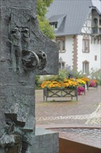 Fountain with sculpture of the Hornberg shooting, cannon, bronze, historical and famous saying,