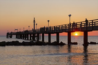 Sunset, silhouettes, pier, Baltic Sea, Wustrow, Darß, Mecklenburg-Vorpommern, Germany, Europe