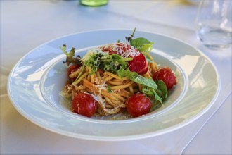 Restaurant Schloss Haigerloch, pasta, noodles, spaghetti with cocktail tomatoes, cherry tomatoes,