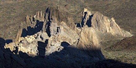 Panorama during the ascent to the Alto de Guajara, 2715m, to the bizarrely shaped towers of