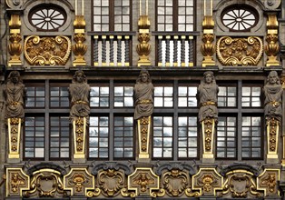 Baroque façade of the guild house Le Sac, guild of carpenters, joiners and coopers, Grand-Place,