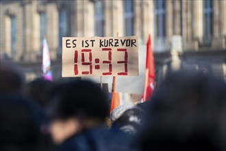 Pictures taken during the demonstration "Haltung zeigen! gegen Nazistische Deportationspläne der