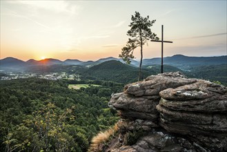 Sandstone rock with pine tree and summit cross, Rötzenfelsen, sunrise, Gossersweiler-Stein,