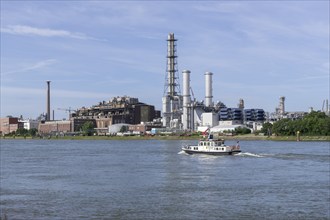 BASF, Lugwigshafen am Rhein, industrial area, ship, Mannheim, Baden-Württemberg, Germany, Europe