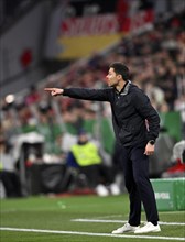 Coach Xabi Alonso Bayer 04 Leverkusen on the sidelines Gesture Gesture DFB Cup round of 16, Allianz