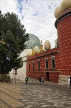 Dali Theatre-Museum in Figueres, surrealist object, architecture, facade, eggs, tourist attraction