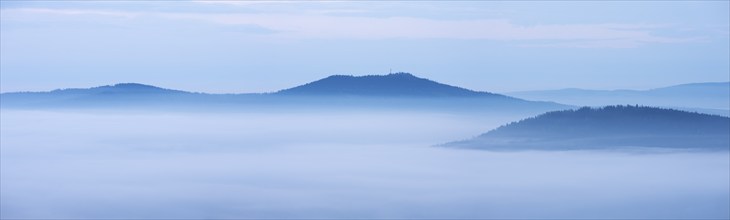 The peak of the Kösseine rises out of the fog, cloud inversion in the Fichtelgebirge, Upper