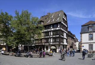 Street scene at the Place Alexandre Bureau, Strasbourg, Département Bas-Rhin, Alsace, France,