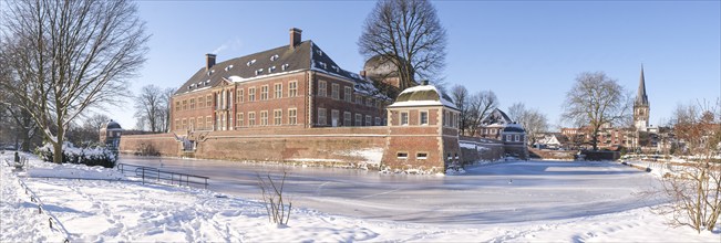 Baroque and moated castle Ahaus, today seat of the Technical Academy Ahaus, Ahaus, Münsterland,