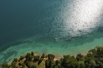 Drone shot, from above, bathing beach with boats at Fuschlsee, Fuschl am See, Salzkammergut, Land