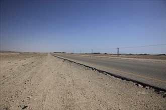 Lonely road through the empty quarter, ar-Rub al-Khali, Oman, Asia