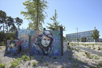 Memorial by Alice Pasquini to siblings Hans and Sophie Scholl during National Socialism, victims,