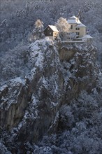 Bronnen Castle, Fridingen, Danube Valley, Kalkfles, snow, winter, Danube Valley, Upper Danube