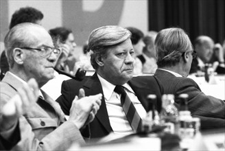 Election Party Congress of the SPD on 09.06.1980 in Essen.HJerbert Wehner, Helmut Schmidt, Willy