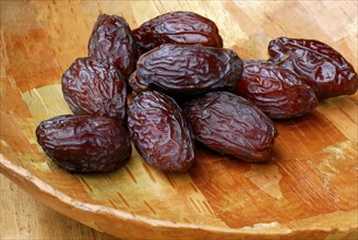 Dried dates in shell (Phoenix dactylifera), dried fruit, dried fruit