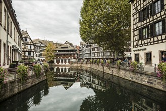 Half-timbered houses, La Petite France, River Ill, Strasbourg, Alsace, France, Europe