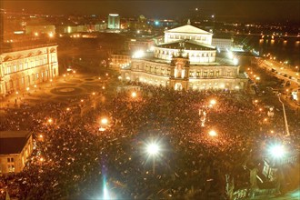 Commemoration on 13 February, every year on 13 February the people of Dresden commemorate the