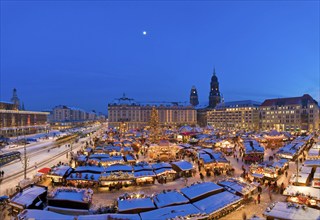 The Striezelmarkt, which has been held since 1434, is the oldest Christmas market in Germany and