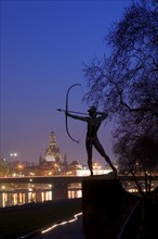 Archer on the banks of the Elbe in Neustadt