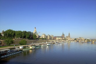 DEU Saxony Dresden Dresden Silhouette