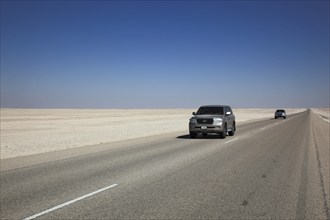 Scene on the desert road from Salalah to Nizwa, 1000 kilometres through the empty quarter, ar-Rub