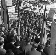 A wave of outrage swept the Ruhr area when the Hansa mine was closed, here during demonstrations in