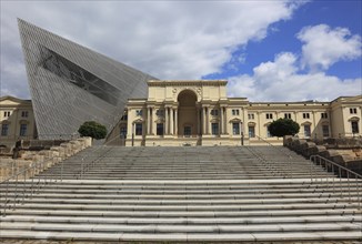 Military History Museum of the German Armed Forces, main arsenal building with wedge, architect