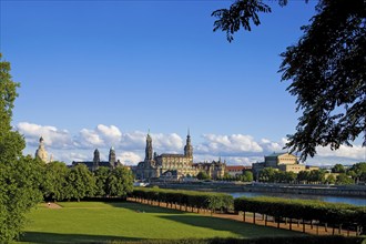 DEU Saxony Dresden Dresden Silhouette