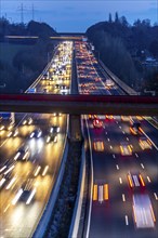 Motorway A3 between Düsseldorf and Leverkusen, near Erkrath, freeing of the hard shoulder during