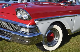 Ford Fairlane 500, Skyliner, 1958, with whitewall tyres, at a classic car meeting in Büsum,