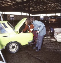 Customs activities, here on 29.11.1994 in Pomellen, on the German-Polish border, Germany, Europe