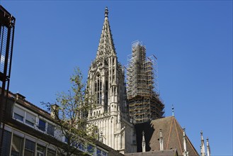 Ulm Cathedral, south tower, south choir tower, right scaffolding on north choir tower, building