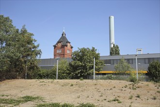 Gas tower and chimney of Offenbacher Energieversorgung, EVO, tower, Kaiserlei, Main, Offenbach,