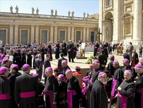 Pope Benedict XVI Joseph Ratzinger welcomes bishops and cardinals to the 1st audience on 27. 04.