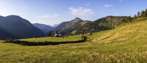 Mountain landscape, Alpine huts on the Genneralm with Hochwieskopf, Osterhorn Group, Salzkammergut,