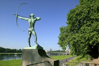 Archer on the banks of the Elbe in Neustadt