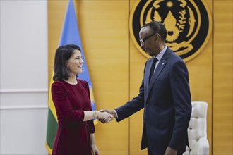 (L-R) Annalena Baerbock (Buendnis 90 Die Gruenen), Bundesaussenministerin, und Paul Kagame,