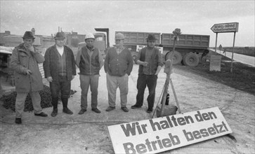 The workers and their union reacted to the employers of Seibel and Soehne a cement plant in