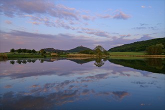 Lake with reflection in spring with castle at sunset, Veste Wachsenburg, Amt Wachsenburg, Drei