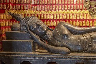 Reclining Buddha at Wat Xieng Thong, Luang Prabang, Laos, Asia