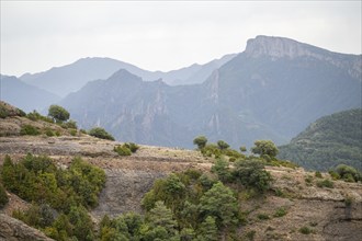 Mountain range of the Spanish Pyrenees on a cloudy day, Solsona, Lleida, Catalonia, Spain, Europe