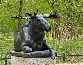 Bronze animal sculptures at Floraplatz in the Großer Tiergarten, Berlin, Germany, Europe