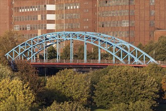 Bassin Bridge, arched truss bridge over the former Ruhrort railway harbour, built in 1907, Hermann