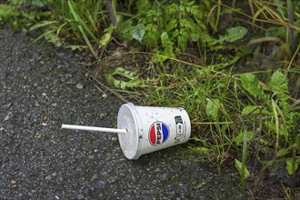 Symbolic image of environmental pollution, discarded drinking can, PEPSI, waste, Baden-Württemberg,