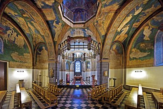 St. Maria and Clemens, Romanesque double church, lower church, view into the choir with ceiling