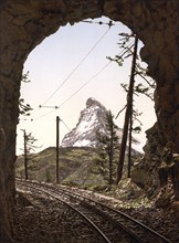 Gornergrat Bahn, das Matterhorn aus dem Tunnel, Wallis, Alpen, Schweiz / Gornergrat Railway, the