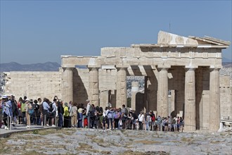 Queue of tourists in front of the Propylaea on the Acropolis, Athens, Greece, Europe